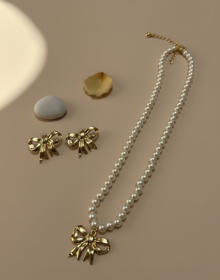 Pearl & Gold Bow Jewellery Set